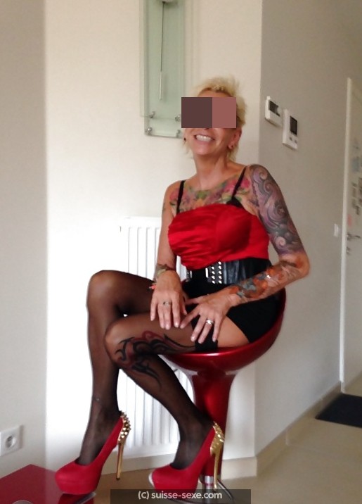 Femme divorcée mature pour rencontre avec jeune mec (Lausanne)